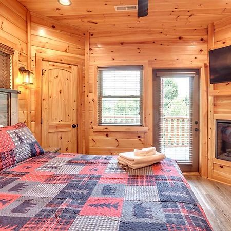 Gatlinburg Cabin With Private Hot Tub By Staycating Экстерьер фото