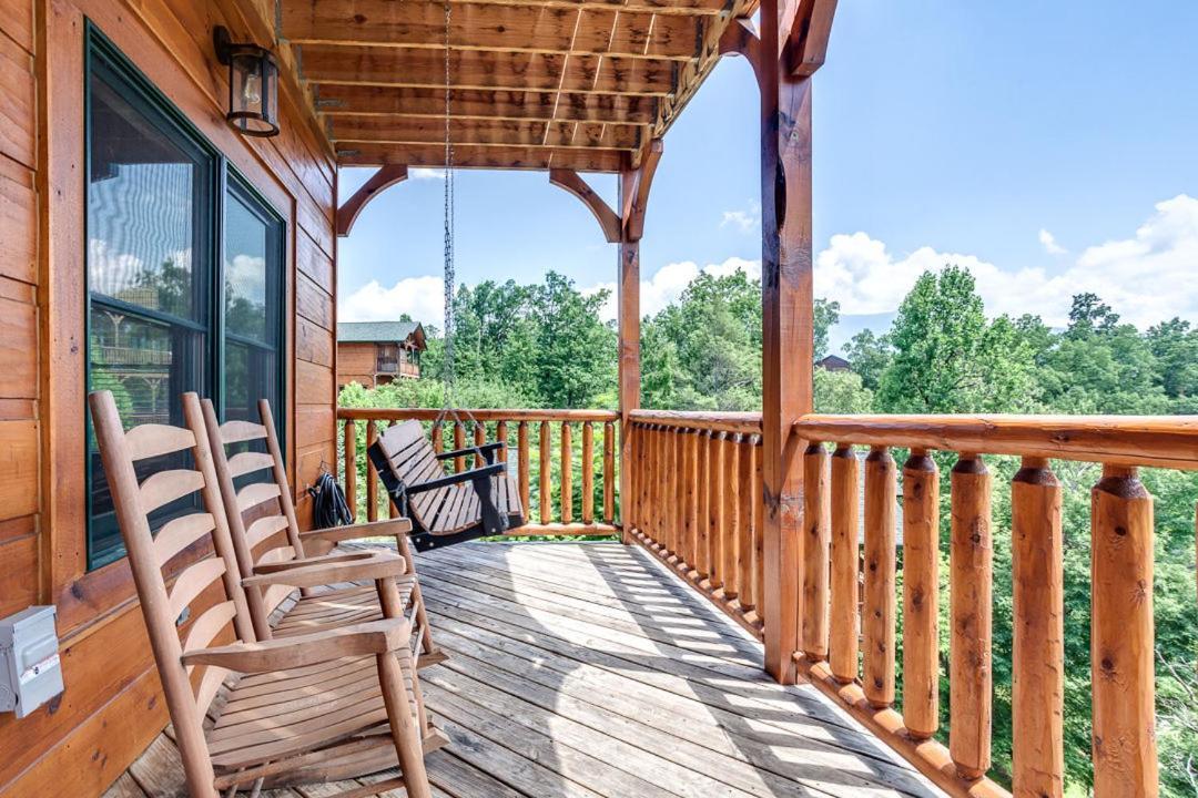 Gatlinburg Cabin With Private Hot Tub By Staycating Экстерьер фото