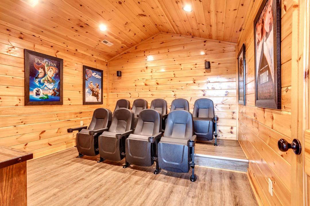 Gatlinburg Cabin With Private Hot Tub By Staycating Экстерьер фото