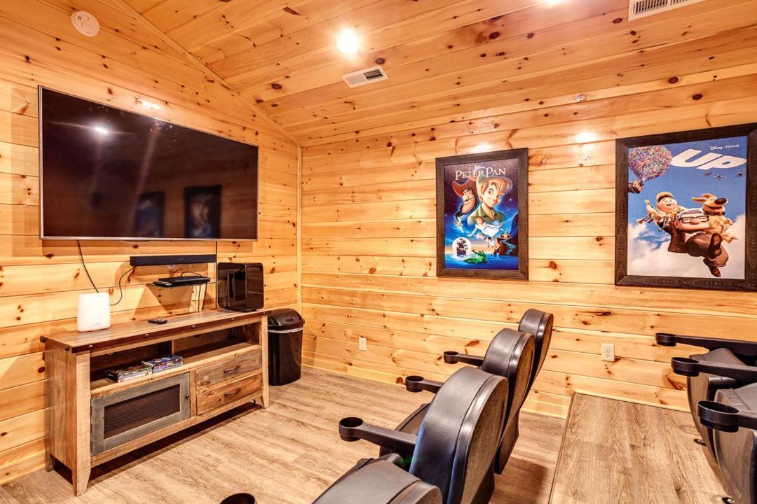 Gatlinburg Cabin With Private Hot Tub By Staycating Экстерьер фото