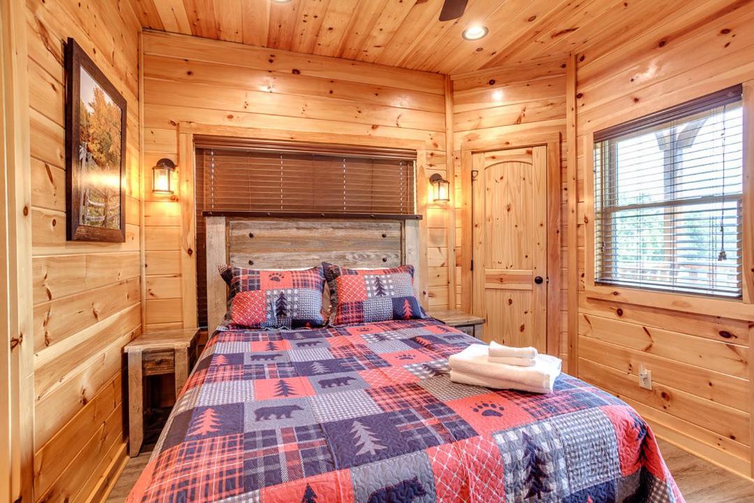 Gatlinburg Cabin With Private Hot Tub By Staycating Экстерьер фото
